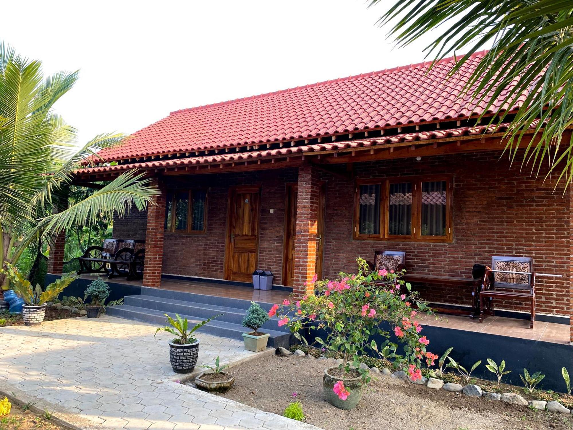 Adventure Turtle Homestay Meru Betiri Sarungan Eksteriør billede