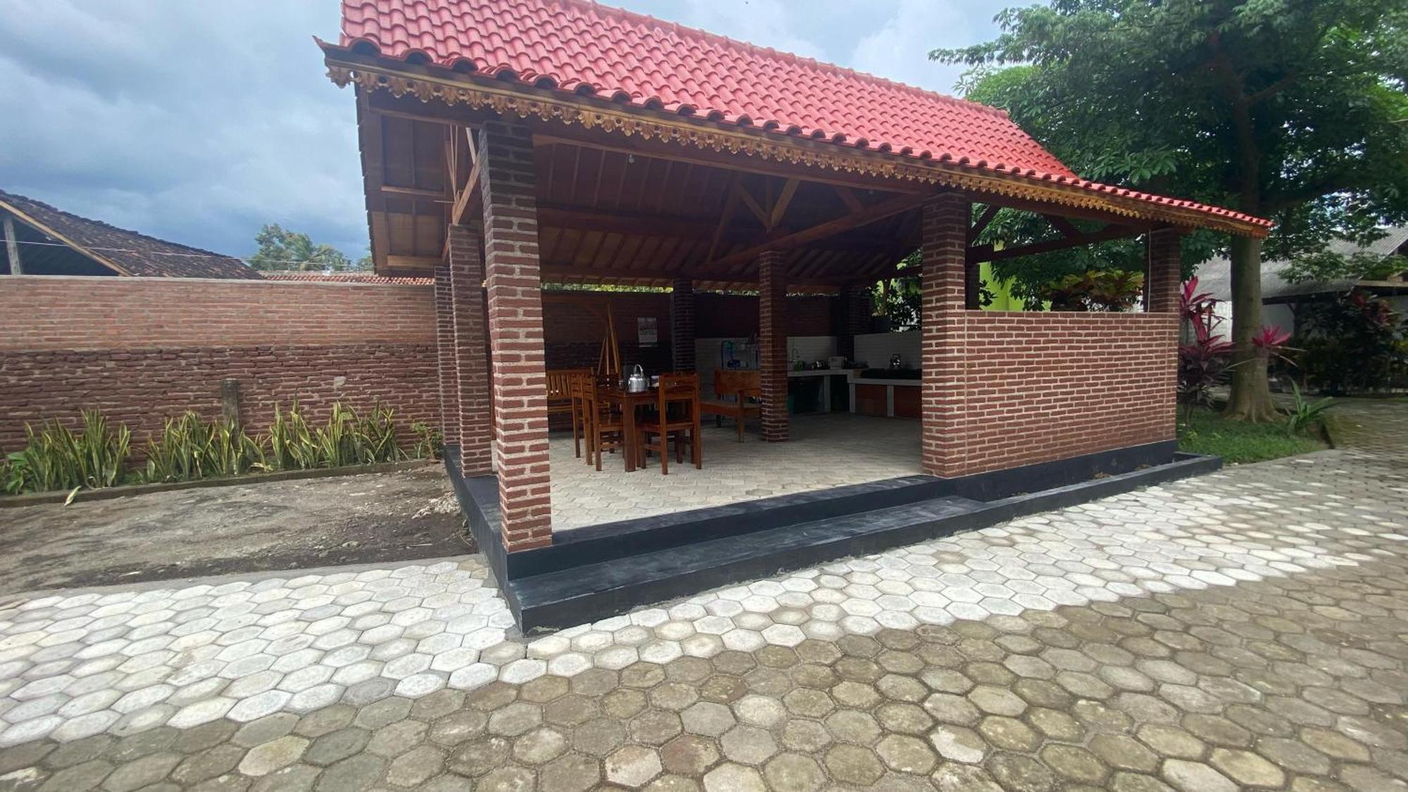 Adventure Turtle Homestay Meru Betiri Sarungan Eksteriør billede